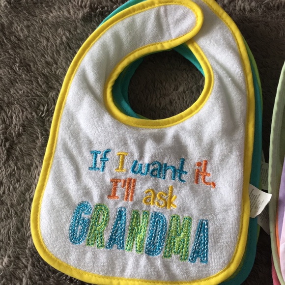 Bibs - Picture 2 of 5